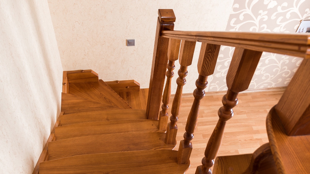Comment rallonger une marche d'escalier bois trop courte — free download